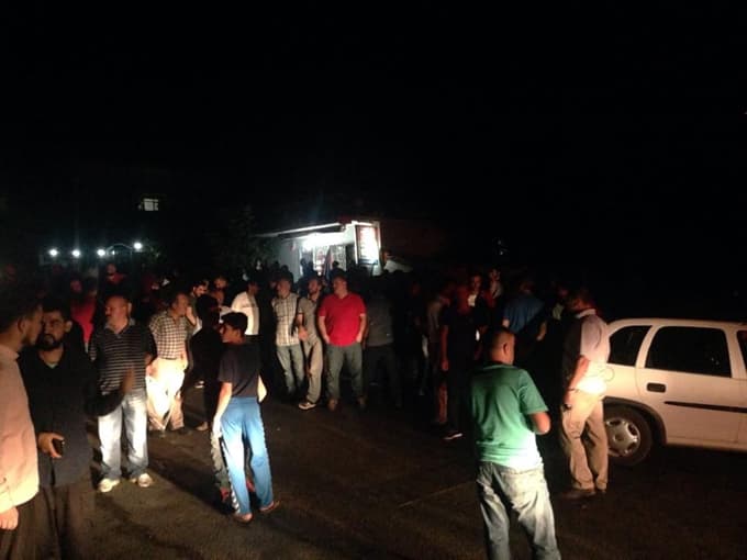 Trafik kazası sonrası yol kapatma eylemi yapıldı