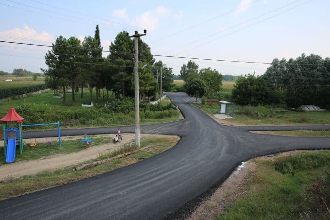 10 günde beş mahalleye, 14 km'lik asfalt atıldı