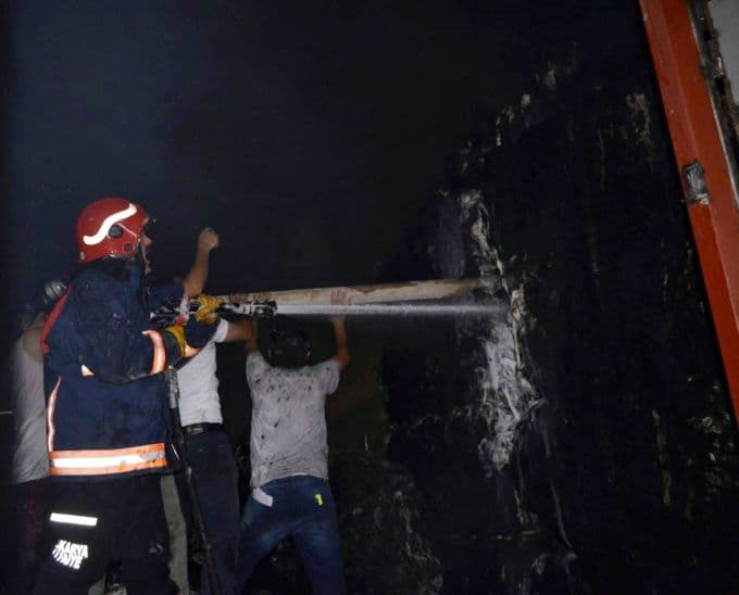 OSB'de yangın: 7 işçi zehirlendi!