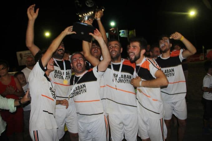 Karasu Plaj Futbolu'nda şampiyon belli oldu