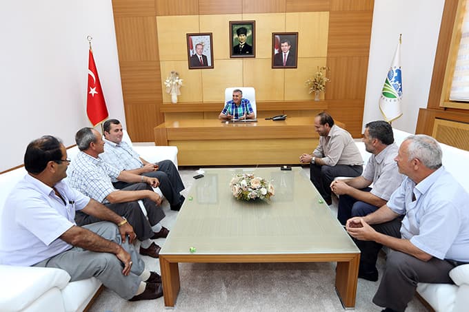 Toçoğlu, Kaynarcalı muhtarları makamında ağırladı