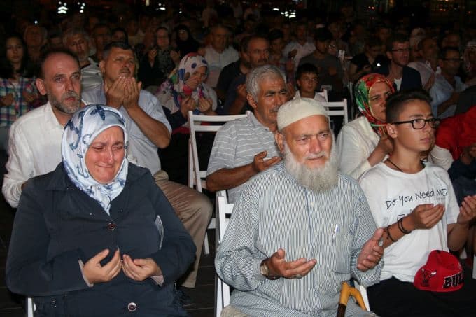 17 Ağustos'un yıldönümünde gözyaşları sel oldu