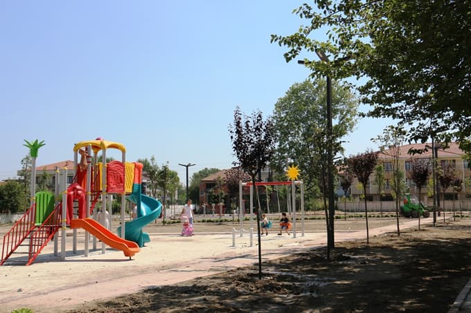 Serdivan Mahalle Meydanı Projesi çalışmaları devam ediyor