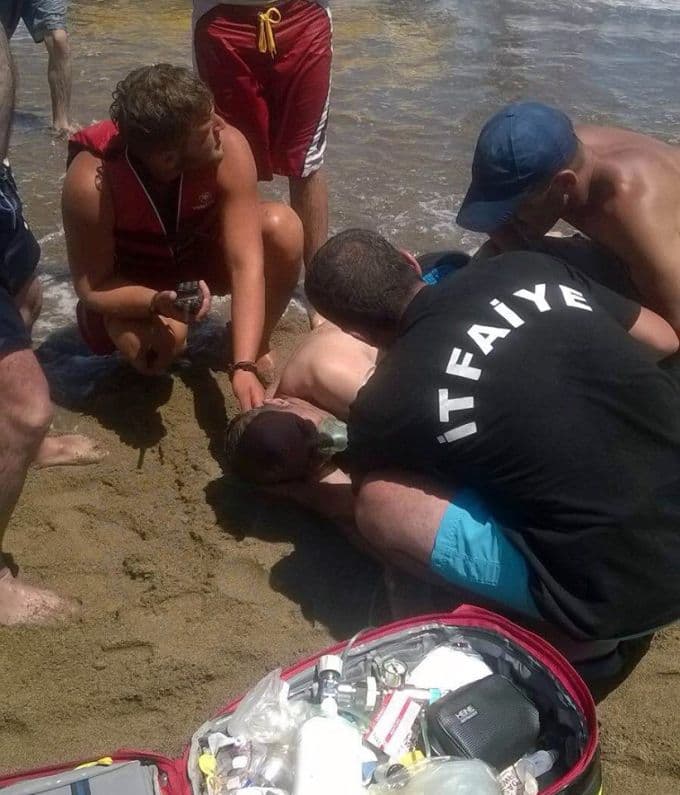 Kuzey sahillerinde bin 97 kişi boğulmaktan kurtarıldı
