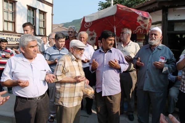 Taraklı'da kutsal topraklara yolculuk başladı