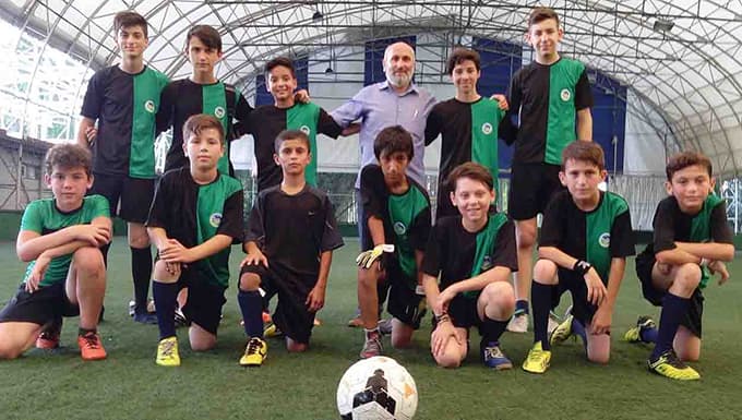 Camiler arası halı saha futbol turnuvası yapıldı