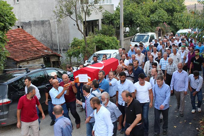 Kıbrıs gazisi Gündoğdu toprağa verildi 