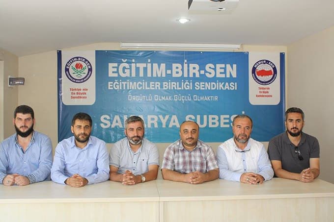Gıyabi Cenaze Namazı kılınıp terör olayları konuşulacak