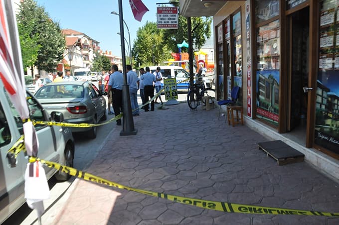 Kardeş kavgasında kan aktı