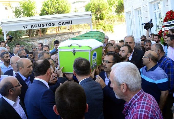 Bakan Bilgin, amcasının cenazesine katıldı