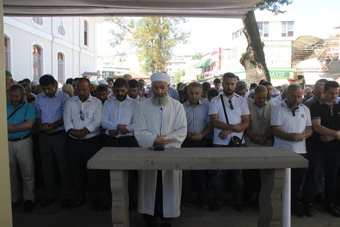 STK'lar şehitler için gıyabi cenaze namazı kıldı
