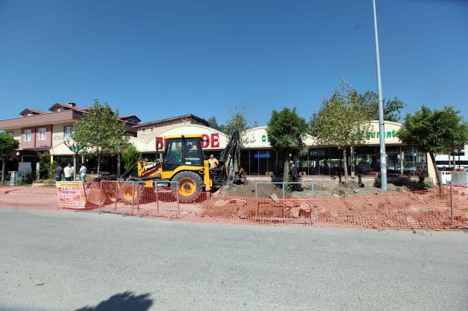 Serdivan Kafeler Caddesi yenileniyor
