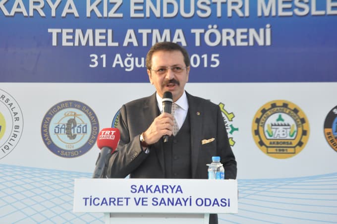 İki okul için temeller atıldı
