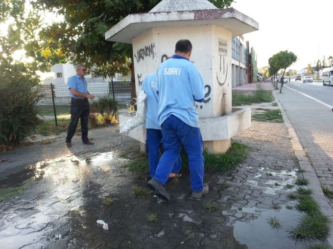 Hayır için yapılan çeşmenin musluklarını çaldılar