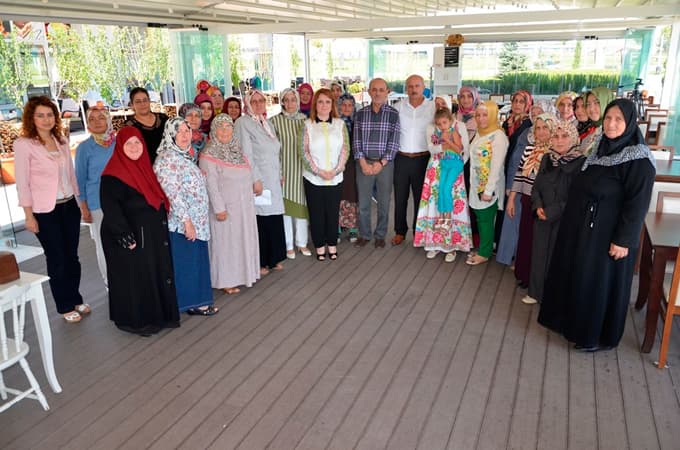 Ak Parti Erenler Teşkilatı seçim startını verdi
