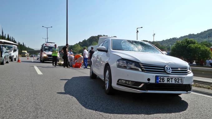 TEM otoyolunda otomobilin çarptığı kadın öldü