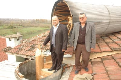 Şiddetli Lodos, Cami Minaresini Yıktı