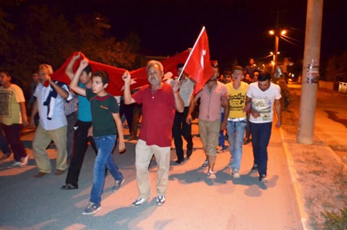 Taraklı'da terör saldırıları protesto edildi