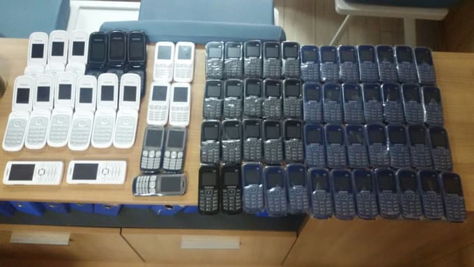 73 Adet kaçak telefonla yakalandı