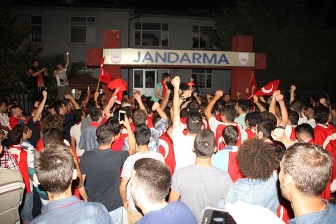 Sapanca terör saldırılarını protesto etti