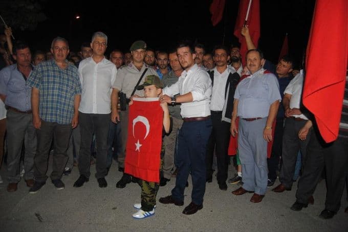 İki ilçede terör olayları protesto edildi