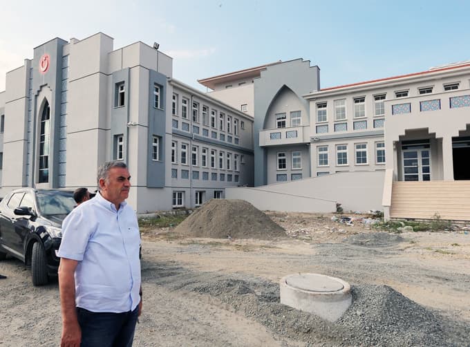 Erenler İmam Hatip Lisesi gün sayıyor