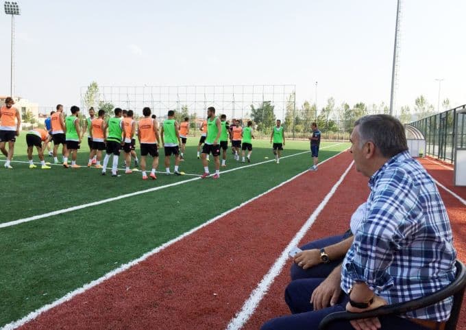 Sakaryaspor, hazırlıklarını yeni tesislerde sürdürdü