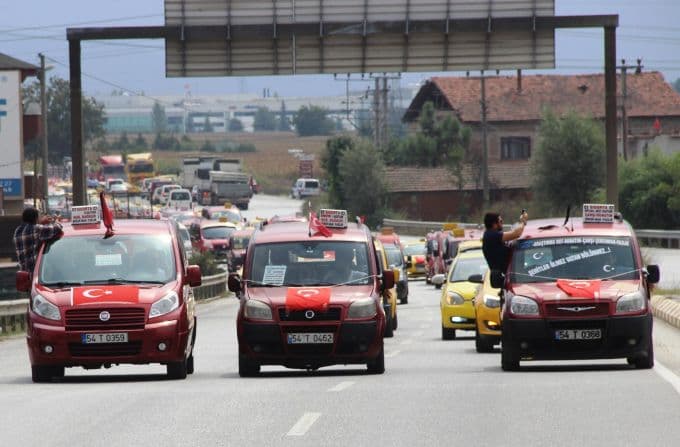 Taksici ve dolmuşçulardan teröre tepki konvoyu