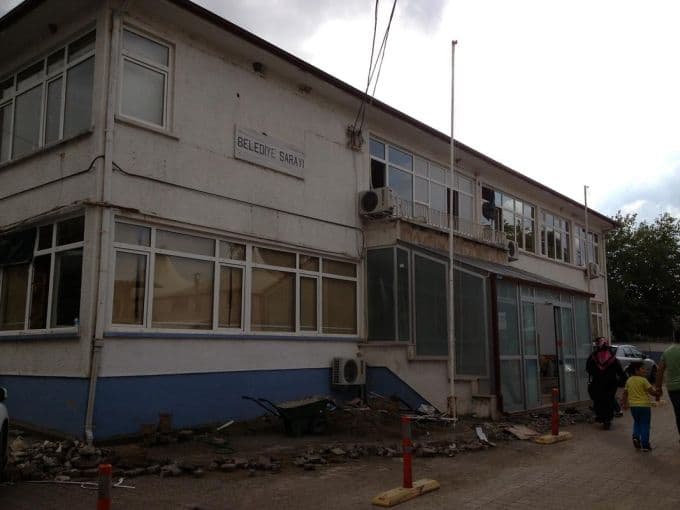 Devlet hastanesi, eski belediye binasına taşındı