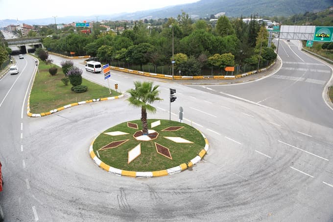 Sapanca otoyol çıkışına estetik düzenleme