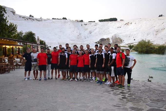 Pamukkale travertenlerinde stres attılar