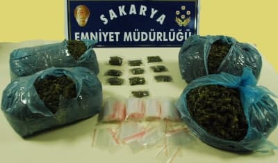4 Kilo Esrar Maddesi Ele Geçirildi