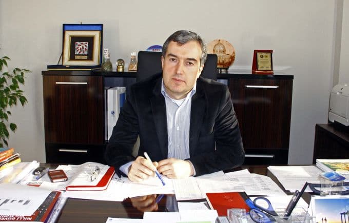 SAÜ'lü profesörden 'Mülteci' tepkisi