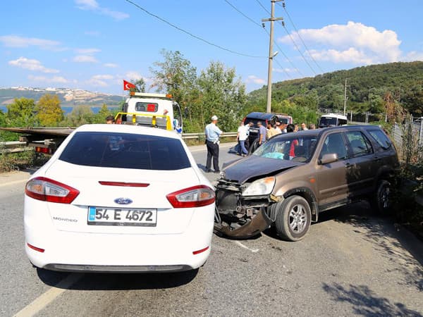 Sapanca'da Zincirleme Trafik Kazası: 11 Yaralı