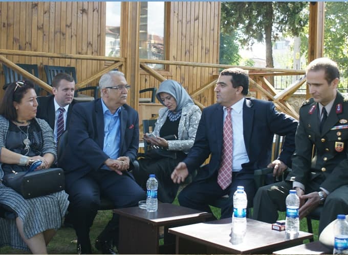 Sapanca Kaymakımına bayramlaşmada bioenerji seansı uygulandı!