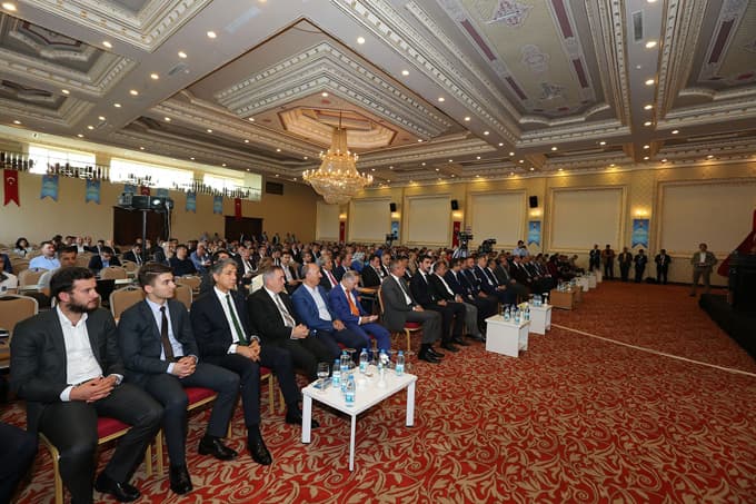 Toçoğlu Ak Parti Yerel Yönetim istişare toplantısına katıldı