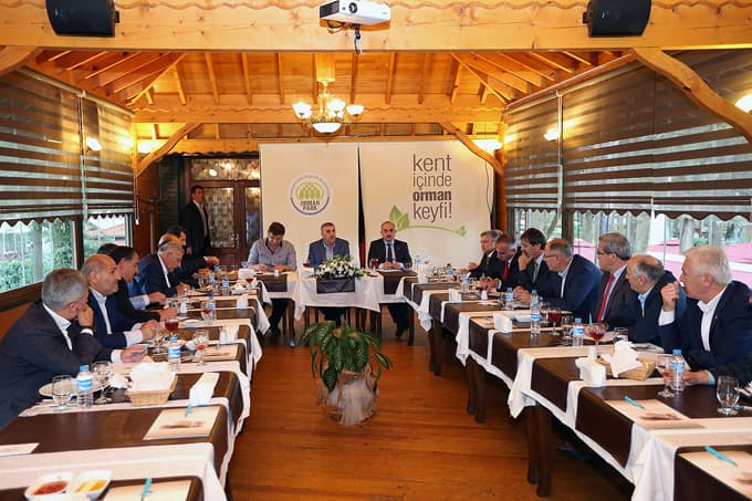 Başkan Toçoğlu ilçe başkanları ile bir araya geldi