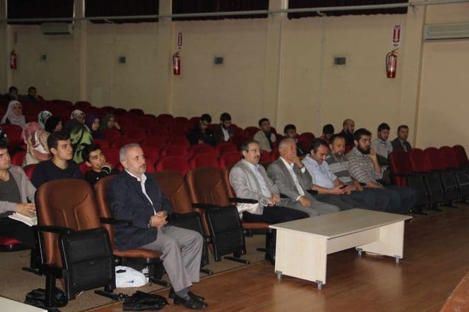 İlahiyat'ta geleneksel konferansların ilki gerçekleştirildi