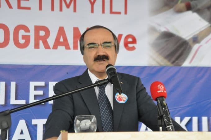 Olaylı okulun açılışı yapıldı
