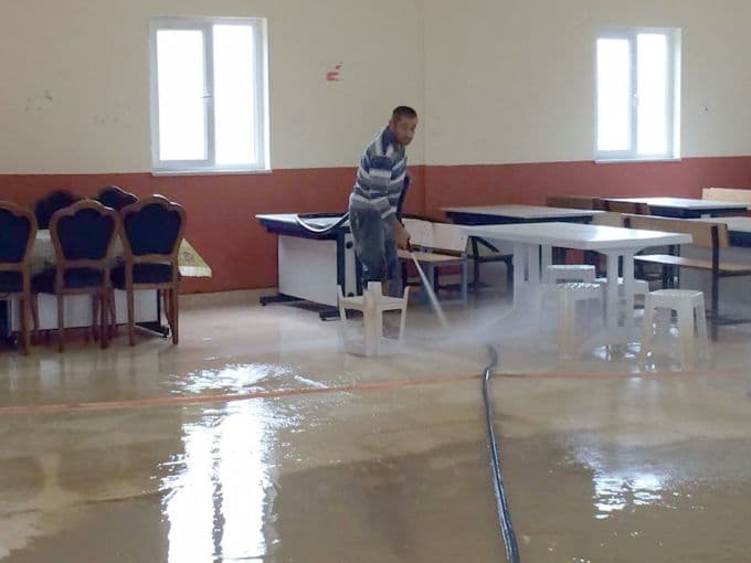 Kaynarca'da selin yaraları sarılıyor