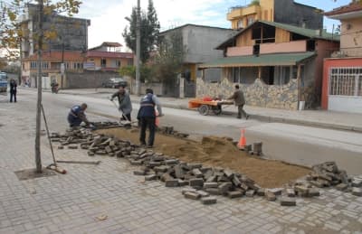Doğalgaz Sonrası Bozulan Kaldırımlar Yenileniyor