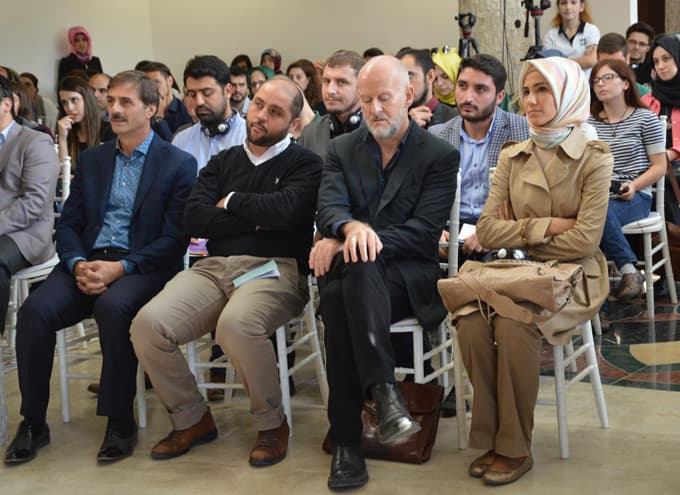 "Aşk, Şiddet ve Mizah" Konferansı gerçekleştirildi
