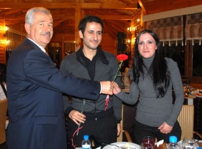 Büyükşehir Belediyesi'nden Öğretmenlere Karanfil