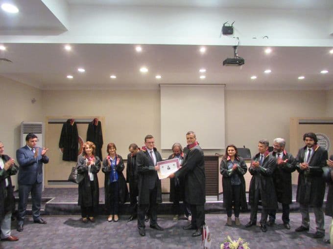 Yemin ederek avukatlığa başladılar