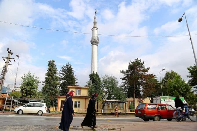 Kıblesi yanlış yapılan cami 61 yıl sonra yıkıldı