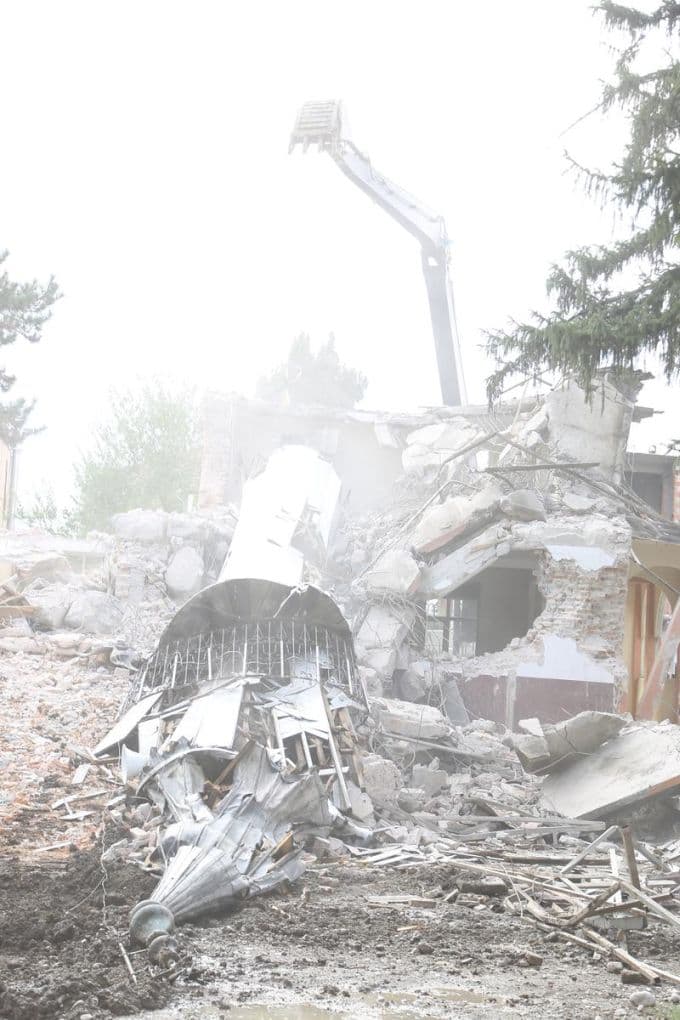 Kıblesi yanlış yapılan cami 61 yıl sonra yıkıldı