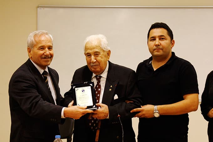 'Duayenler Akademisi'nin konuğu Semavi Eyice oldu