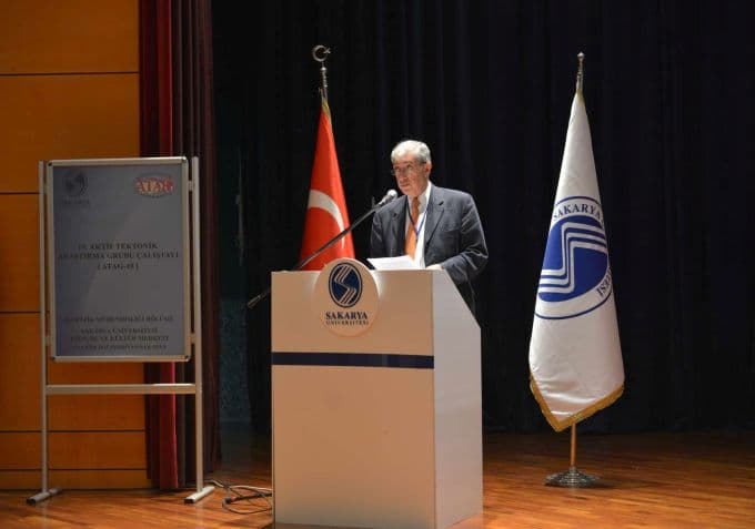 SAÜ'de üçgün boyunca 'deprem' konuşulacak