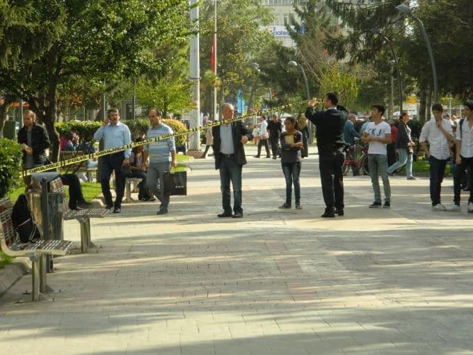Bulvar'da şüpheli çanta paniği