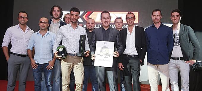 Kenan Sofuoğlu şampiyonluk kupasını aldı